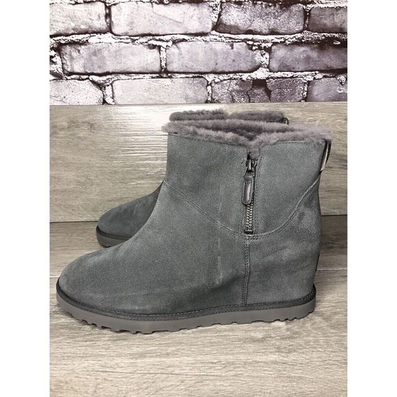 NEW UGG WOMEN'S CLASSIC FEMME ZIP MINI GREY / GRAY ANKLE BOOTS SIZE 11 1117535 - Picture 1 of 16